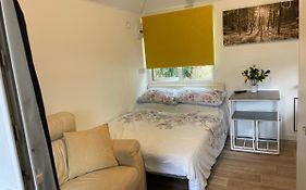 The Little Nest Beach Sole Use Accommodation Near To Bath